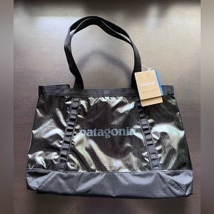 Patagonia black hole 25L tote bag
